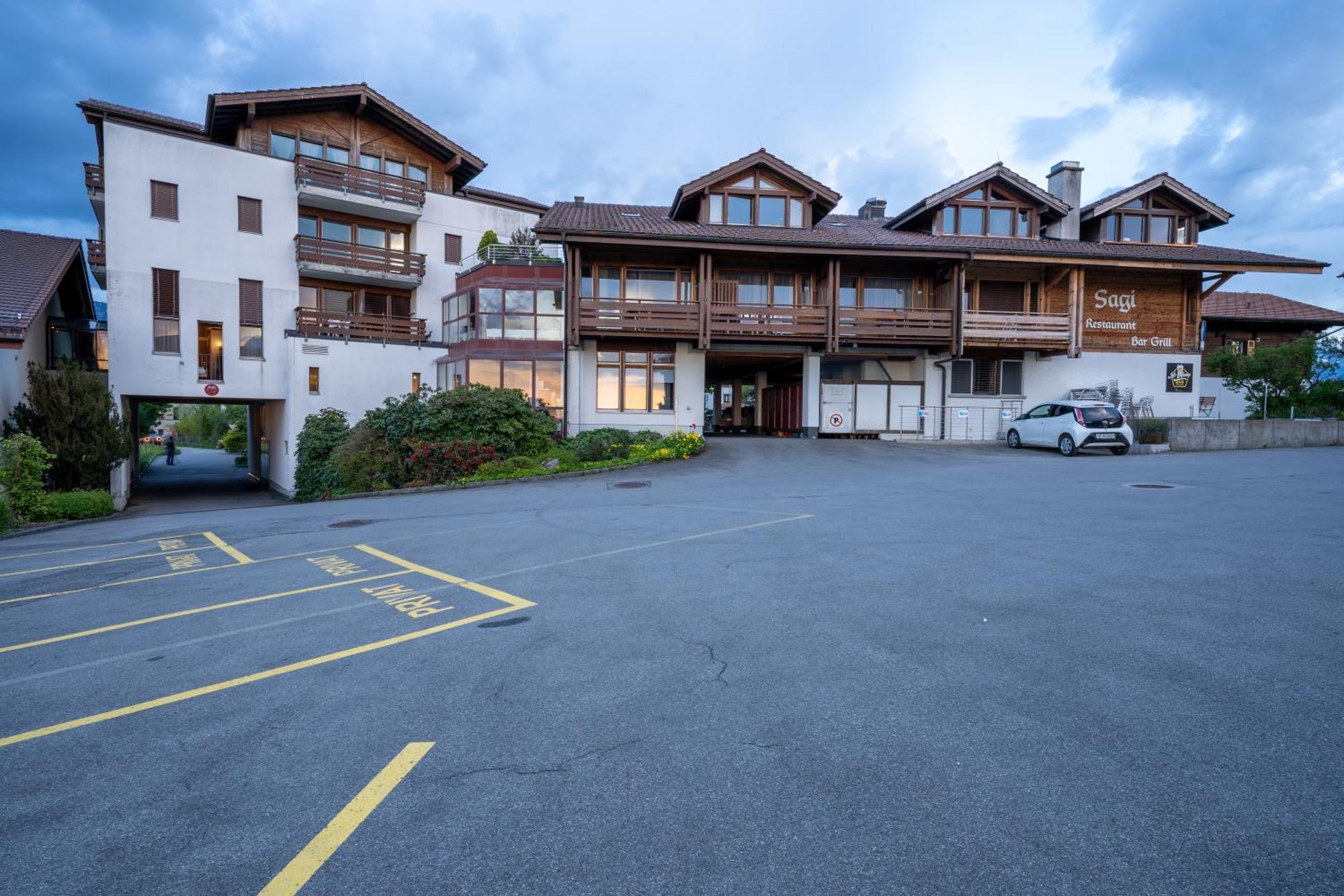 Hotel Aeschipark Aeschi Bei Spiez Екстериор снимка