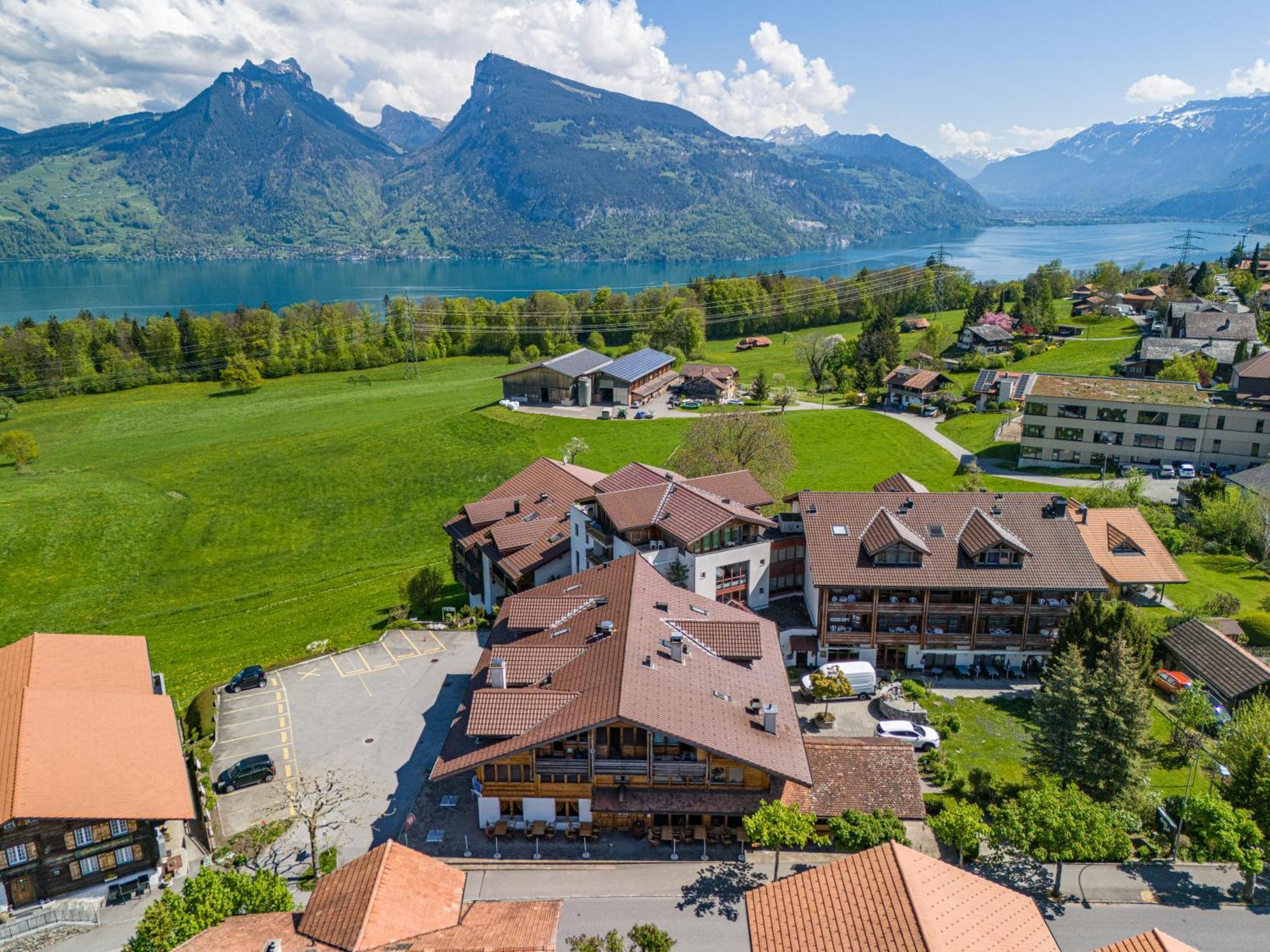 Hotel Aeschipark Aeschi Bei Spiez Екстериор снимка