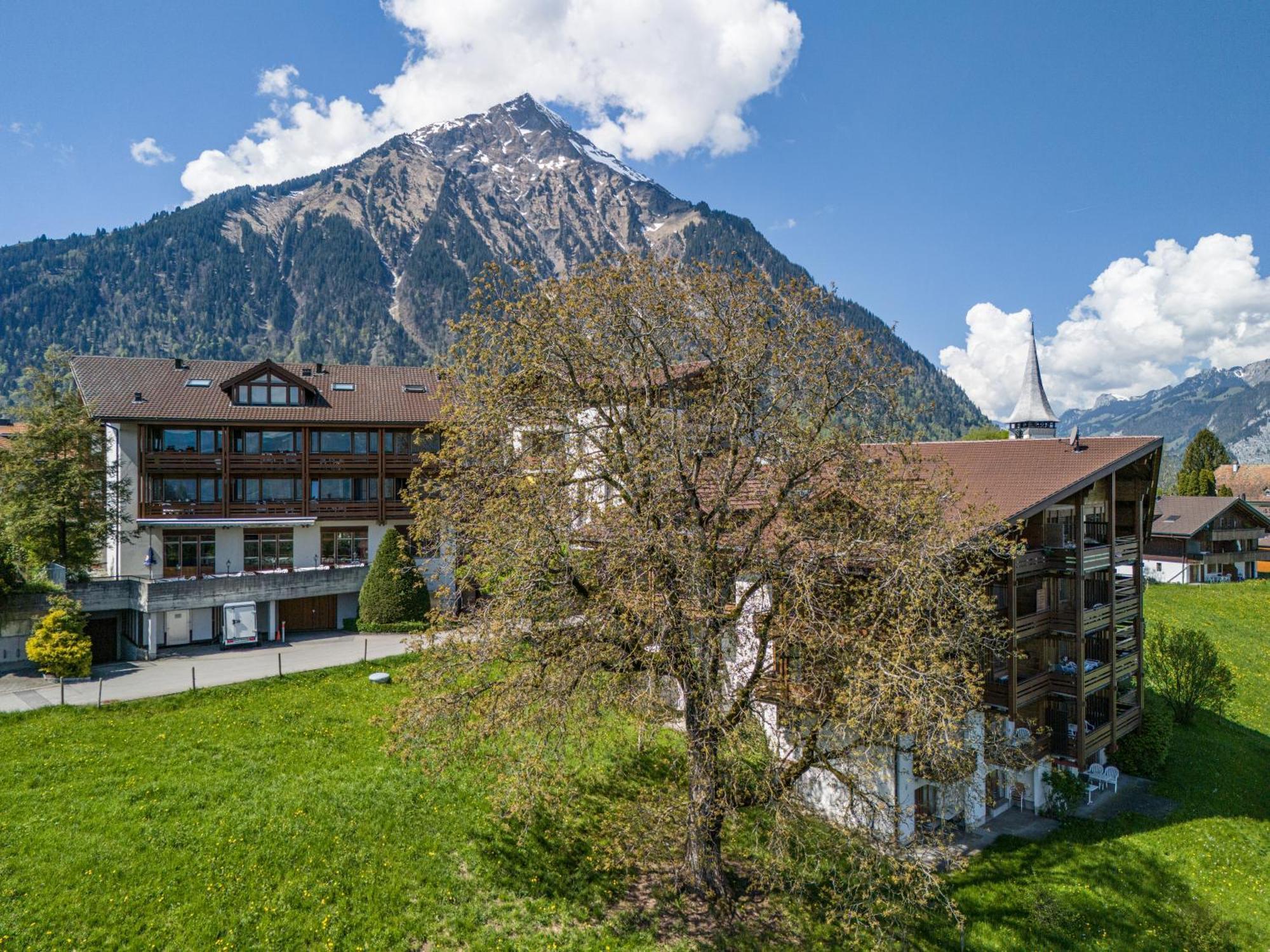 Hotel Aeschipark Aeschi Bei Spiez Екстериор снимка