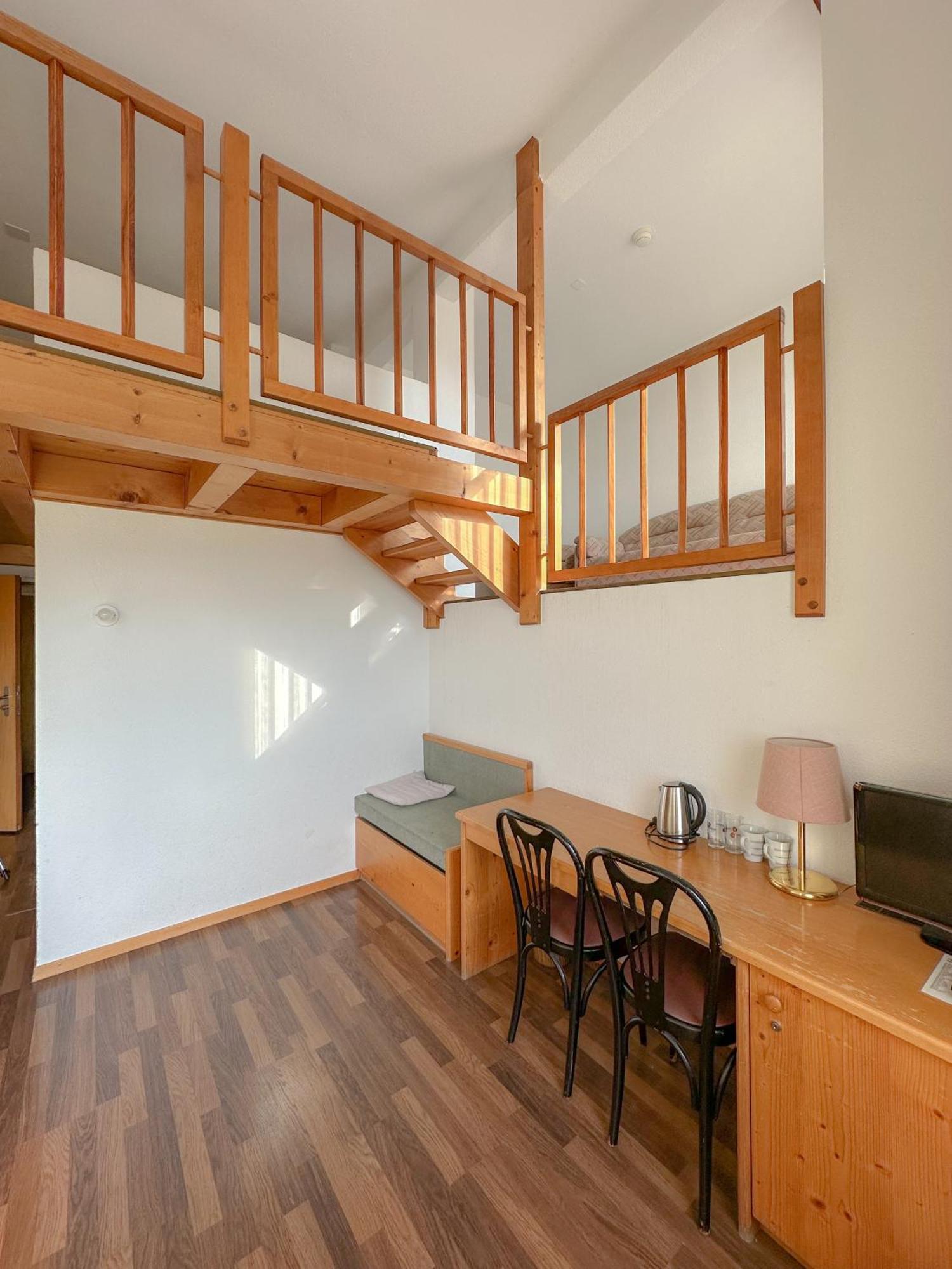 Hotel Aeschipark Aeschi Bei Spiez Екстериор снимка