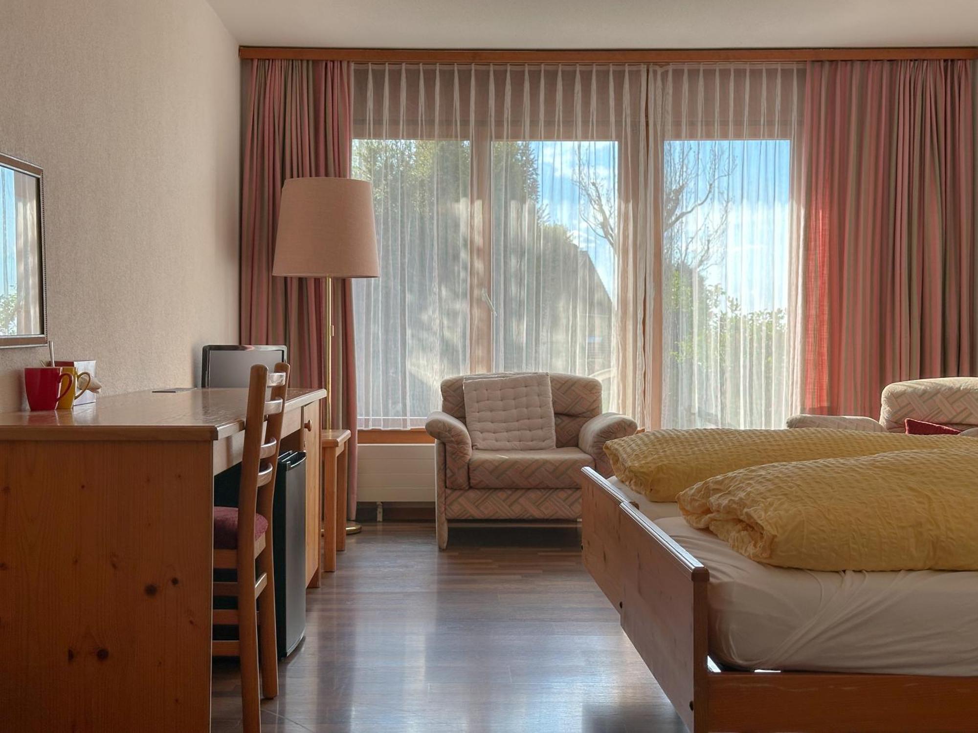 Hotel Aeschipark Aeschi Bei Spiez Екстериор снимка
